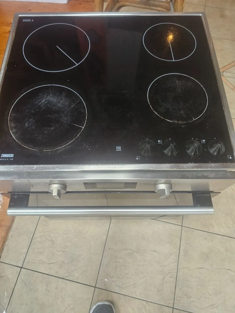 Ceramic hob and single oven - Image 2