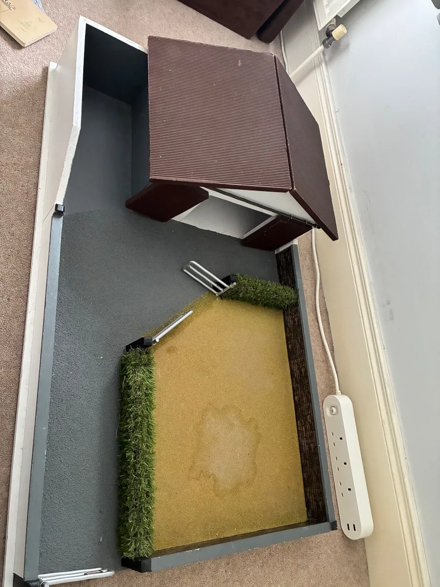 Toy farm building - Image 1