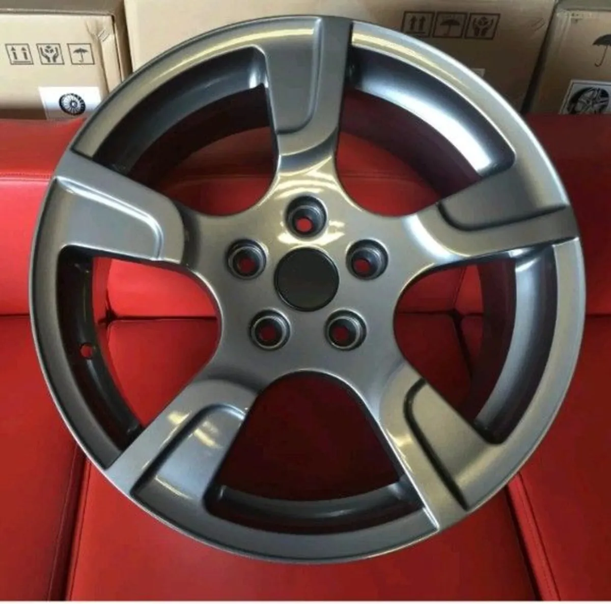 VW T6.1,T5 Genuine 18" Sportline Alloys - Image 1