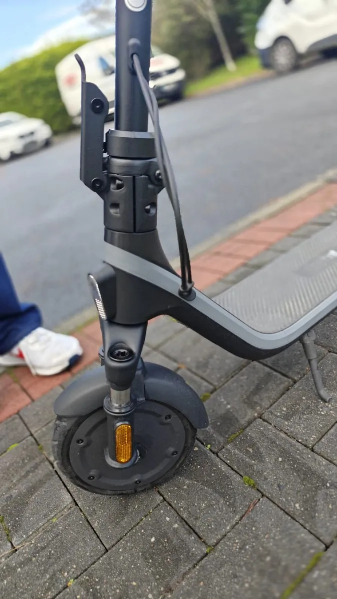 Electric Scooter - Image 4