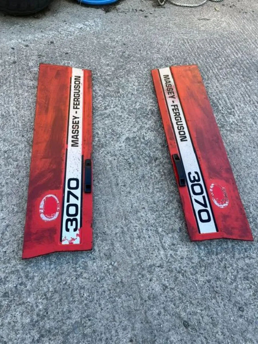MF 3070 Panels and Bonnet - Image 3