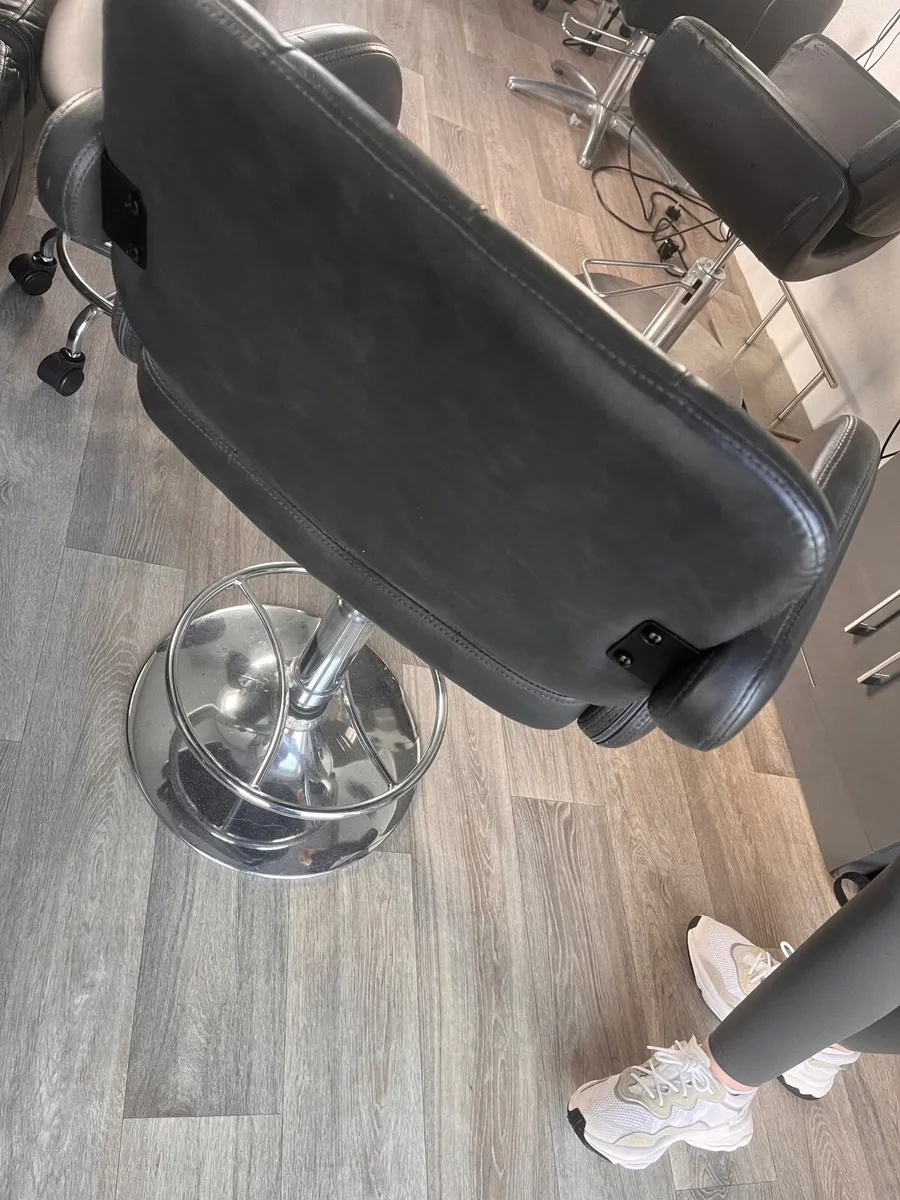 Bar stool - Image 4