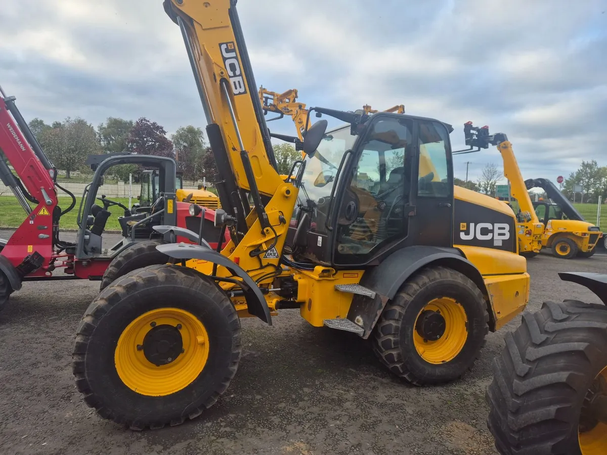 JCB TM 2015 - Image 2