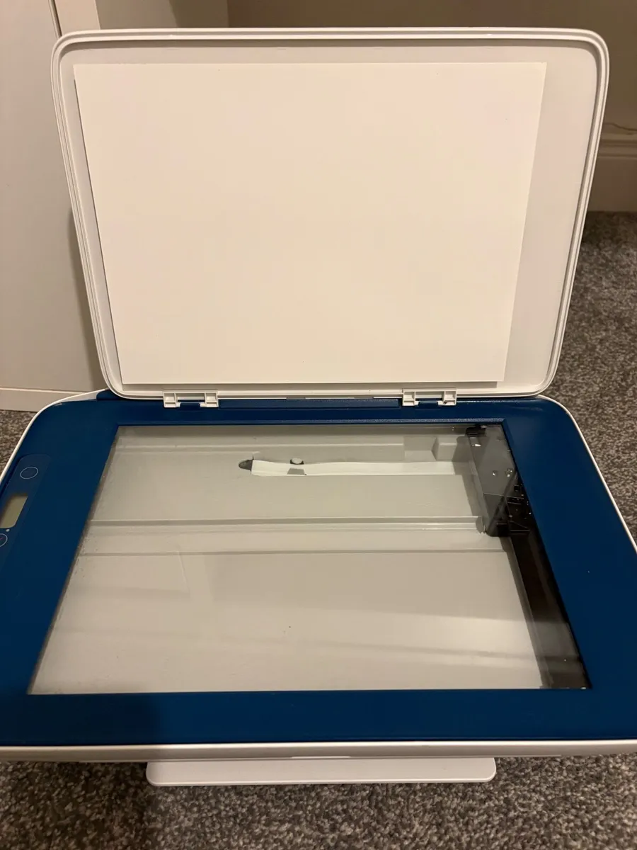 HP printer and scanner - Image 1