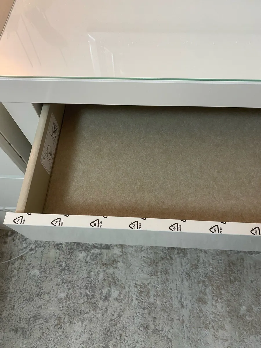 IKEA MALM Dressing table/desk - Image 3