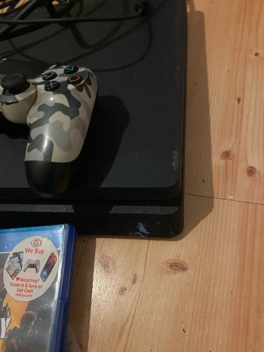 2 Ps4 consoles - Image 3