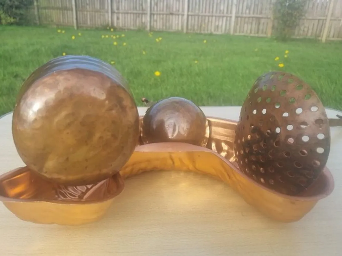 Vintage-style copper cookware and kitchen accessor - Image 3