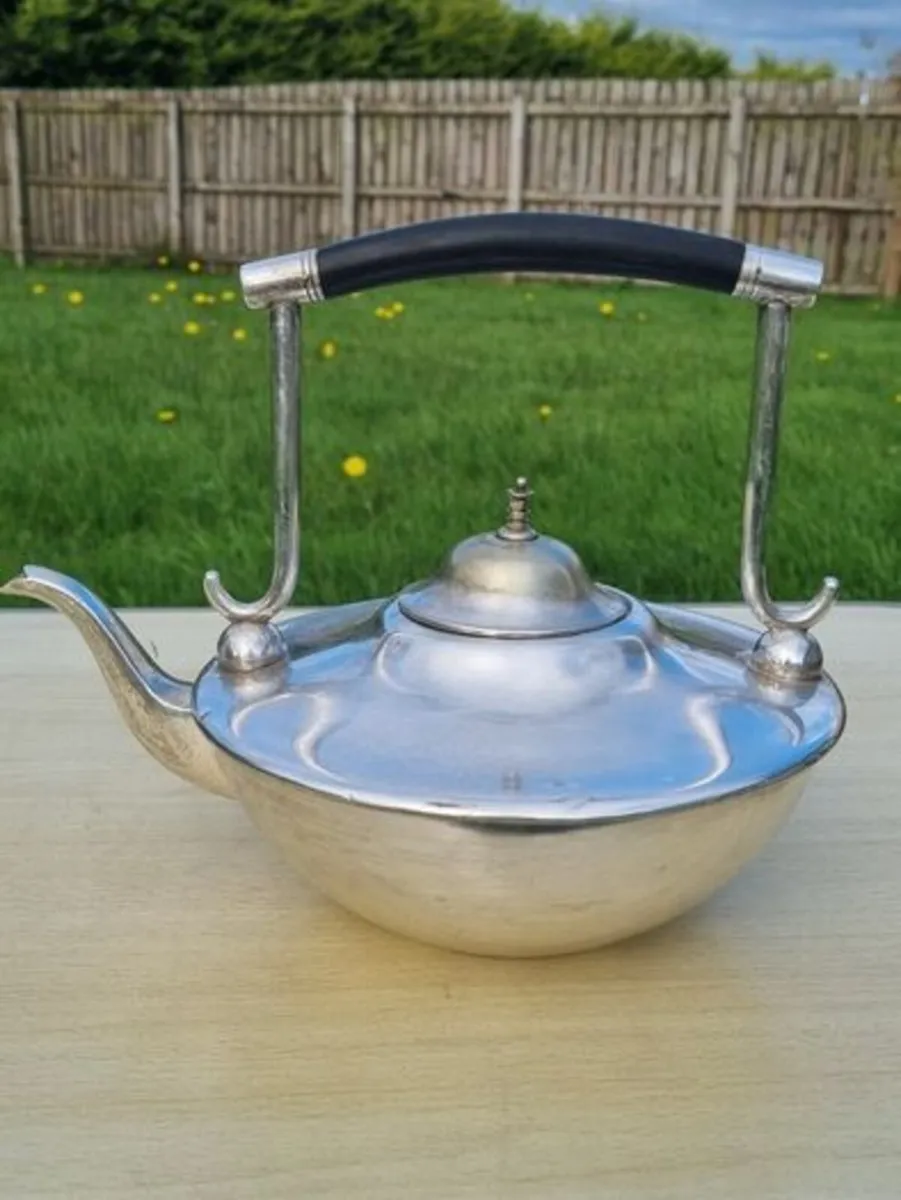 Silver-plated teapot - Image 1