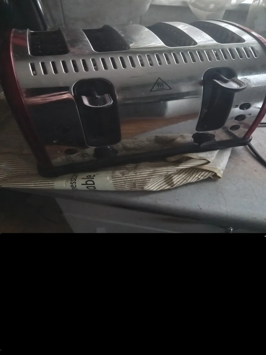 Kettle andtoaster - Image 2