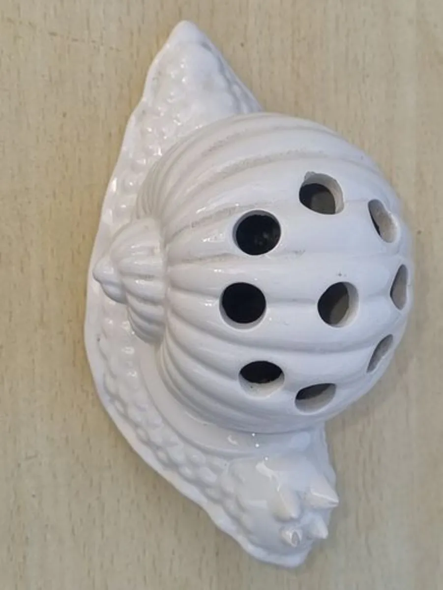 Italian ceramic snail flower holder - Image 3