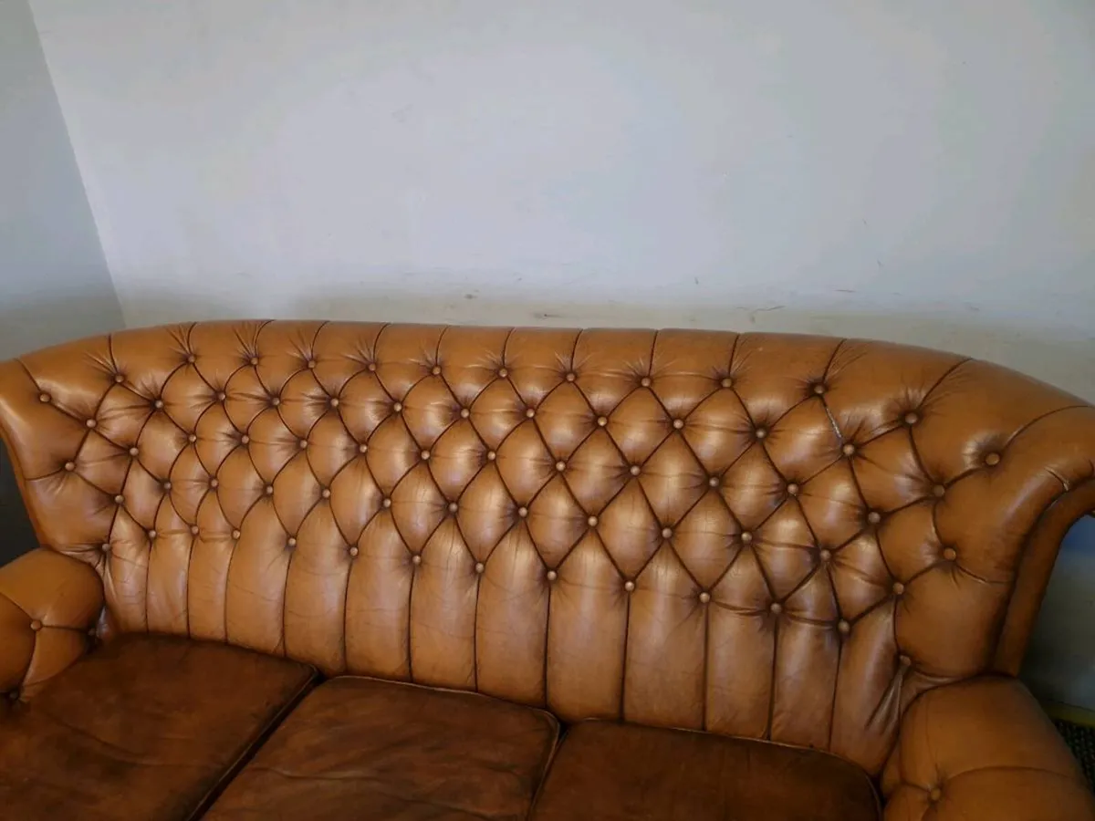 Chesterfield - Image 4