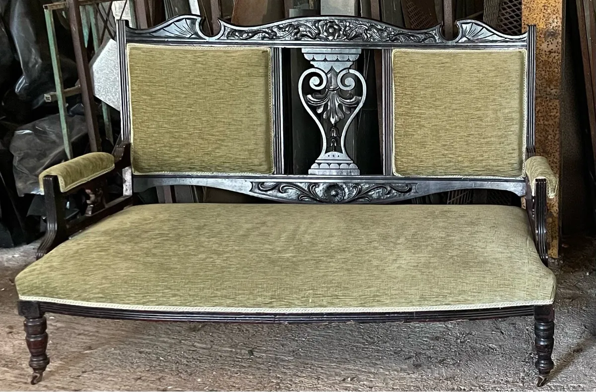 Antique suite - Image 1
