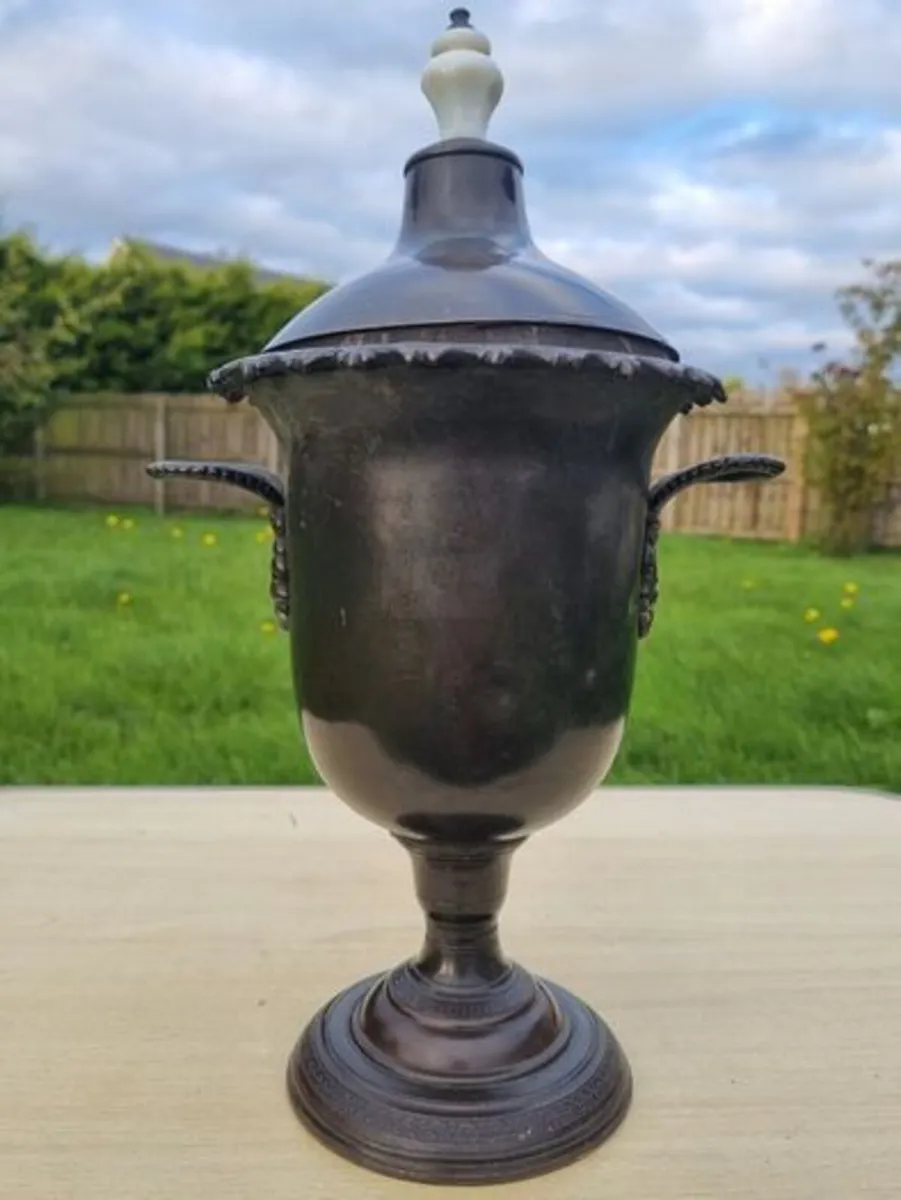 A nineteenth-century samovar for tea/hot water - Image 3