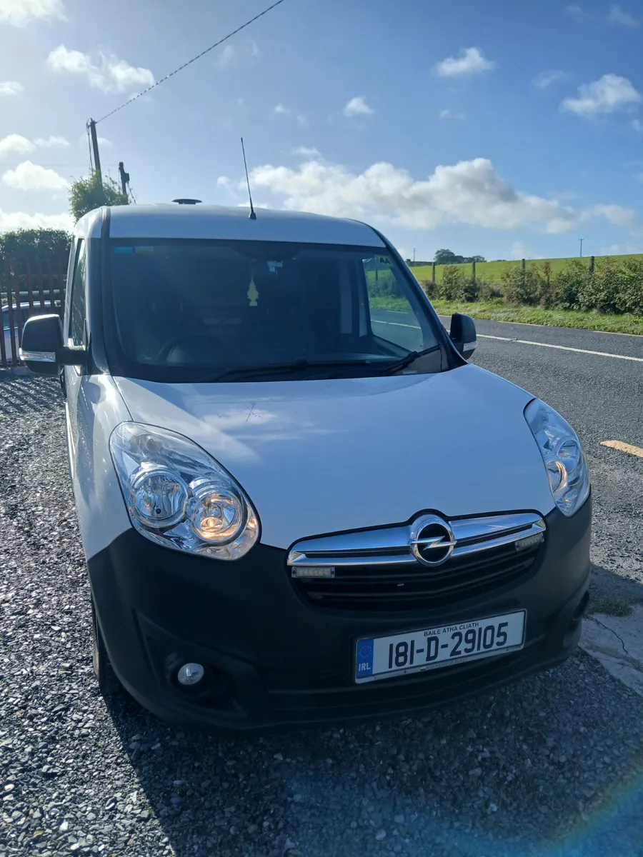 Mint condition Opel Combo 2018 diesel - Image 2