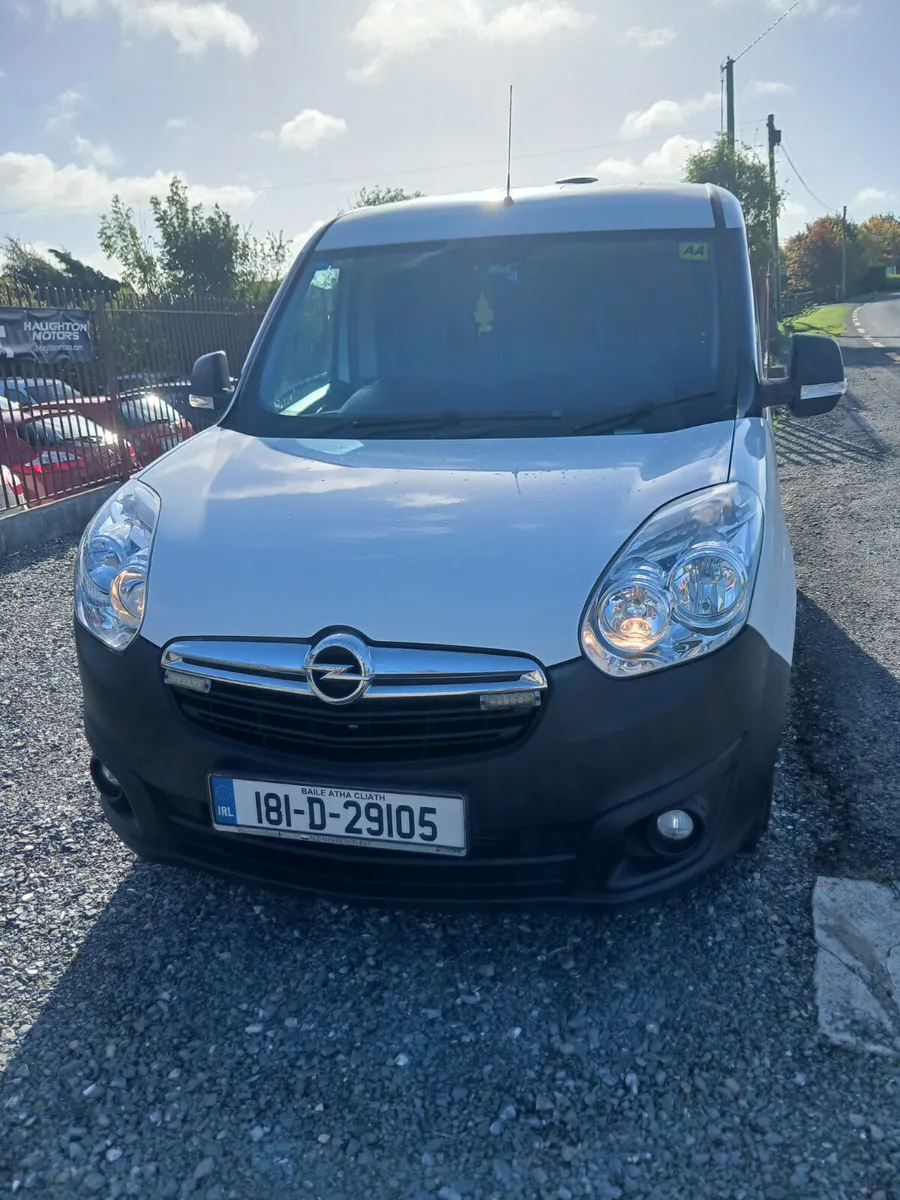 Mint condition Opel Combo 2018 diesel - Image 3