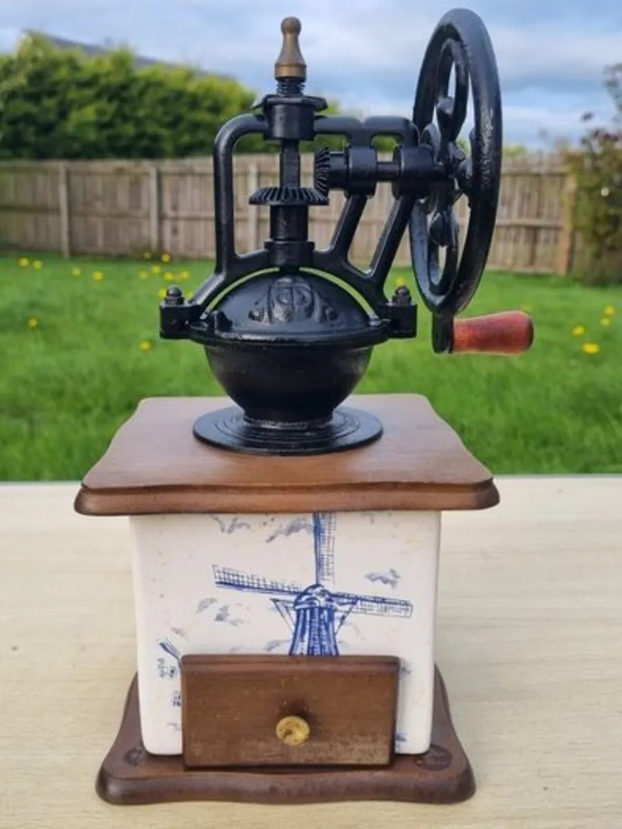 Antique Dutch coffee grinder - Image 1