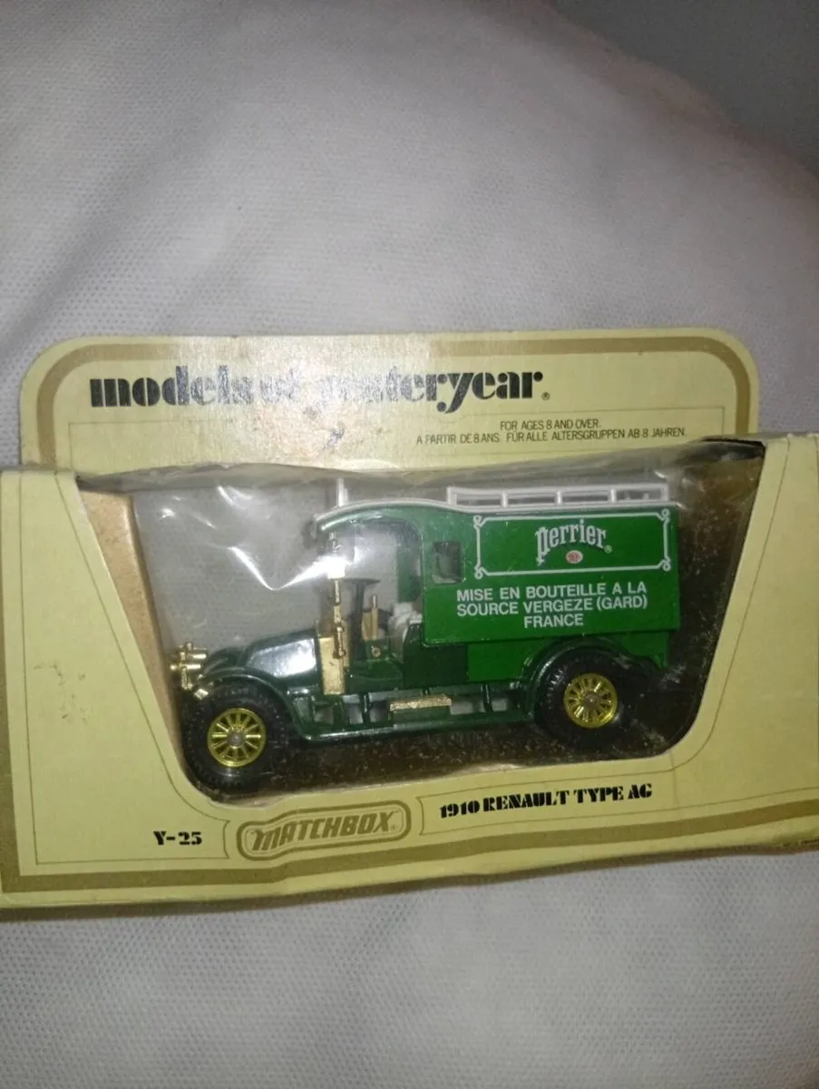 VINTAGE MATCHBOX MODEL RENAULT AG DIECAST - Image 1