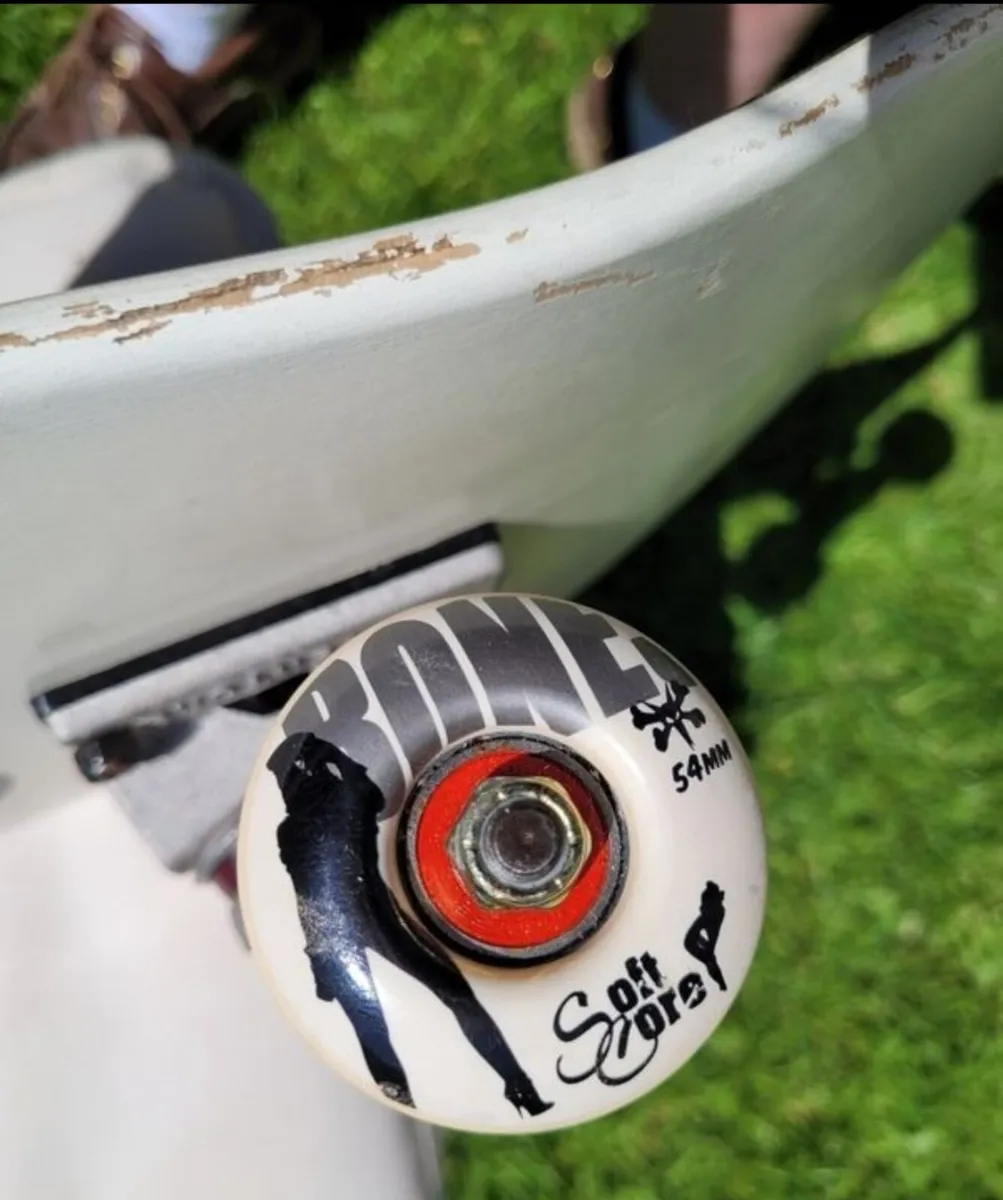 Mark Gonzalez Limited Edition Skateboard - Image 4