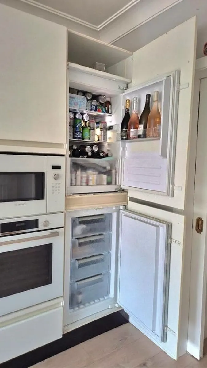 Kitchen - SieMatic White Gloss with Integrated Appliances - Image 2