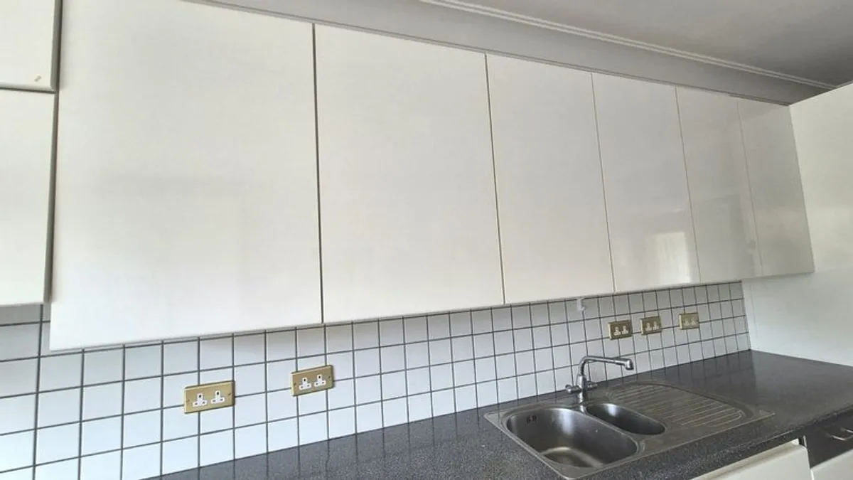 Kitchen - SieMatic White Gloss with Integrated Appliances - Image 4
