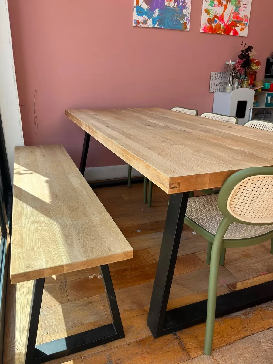 Solid Oak Dining Table and bench - Image 2