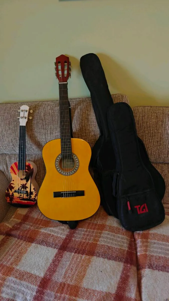 Guitar and ukulele - Image 1