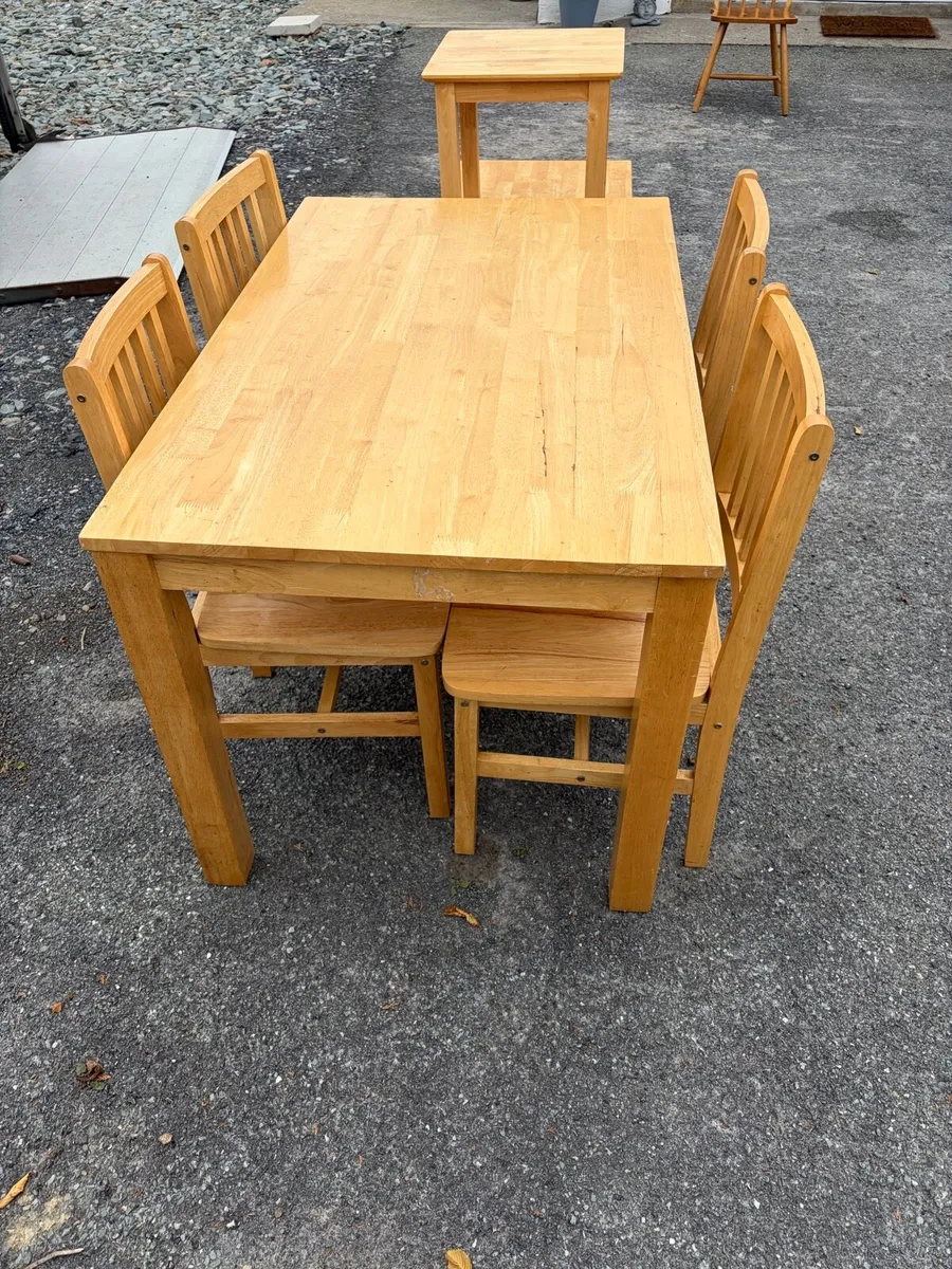 oak kitchen table + 4 chairs - Image 3