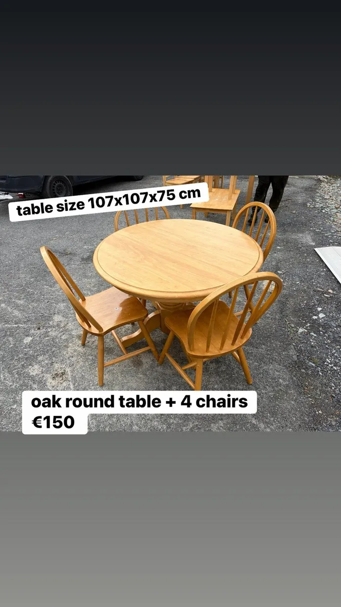 round oak kitchen table + 4 chairs set - Image 1