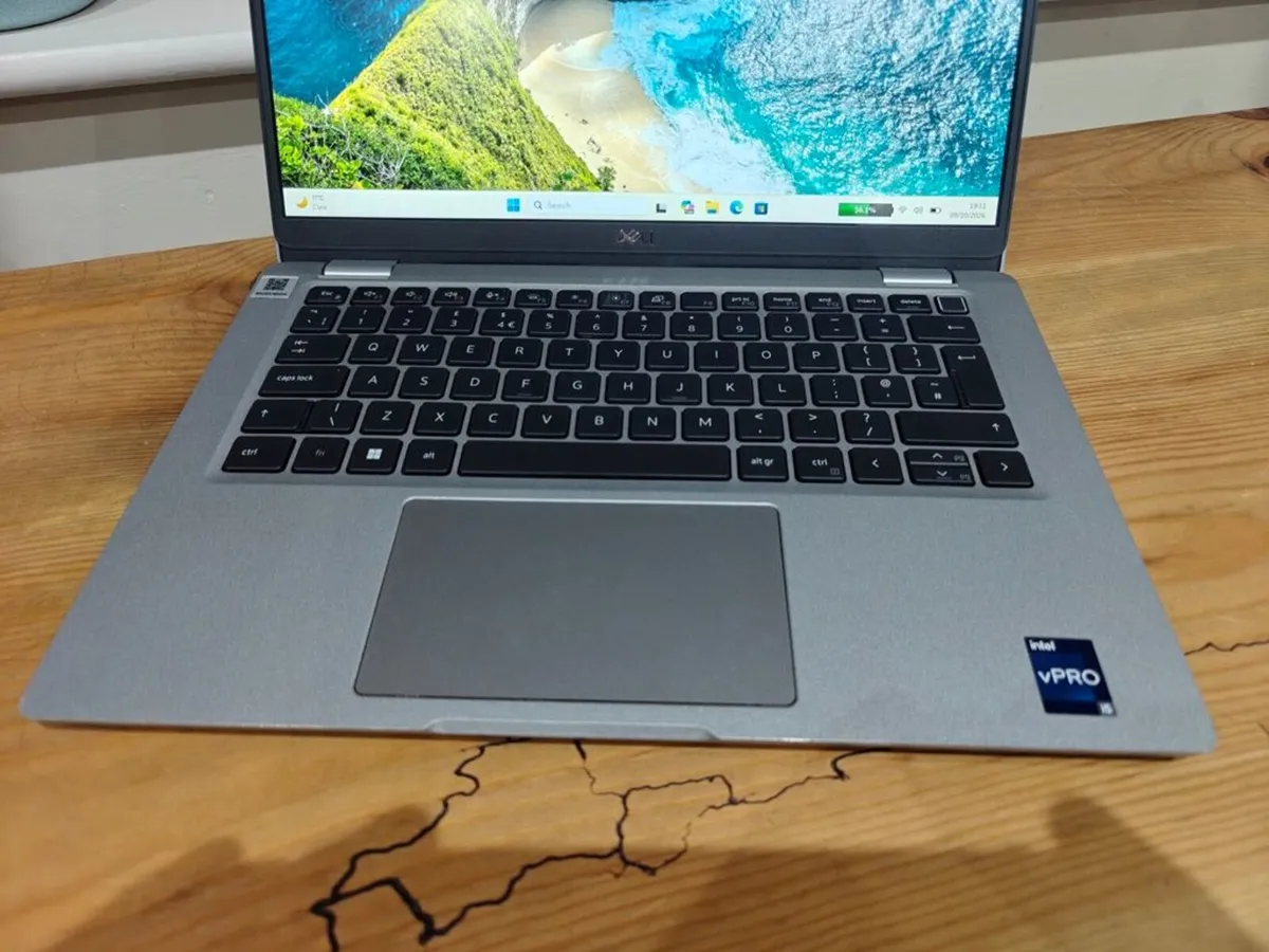 Dell Latitude 5330 Laptop | i5 (12th gen) | 16GB | - Image 2