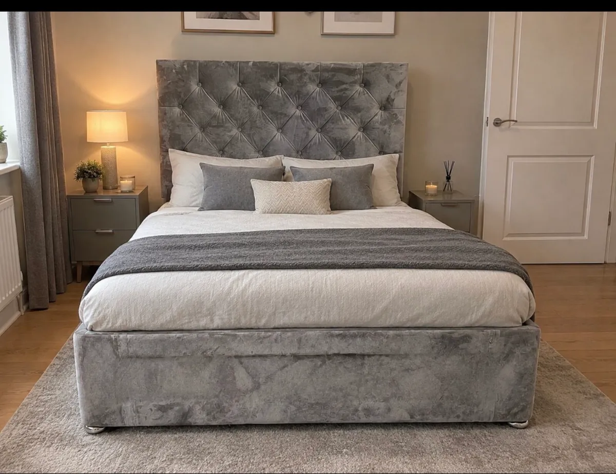 Double bed - Image 1
