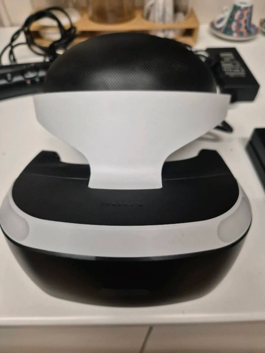 **Sony PlayStation VR Headset Bundle – €100 - Image 2