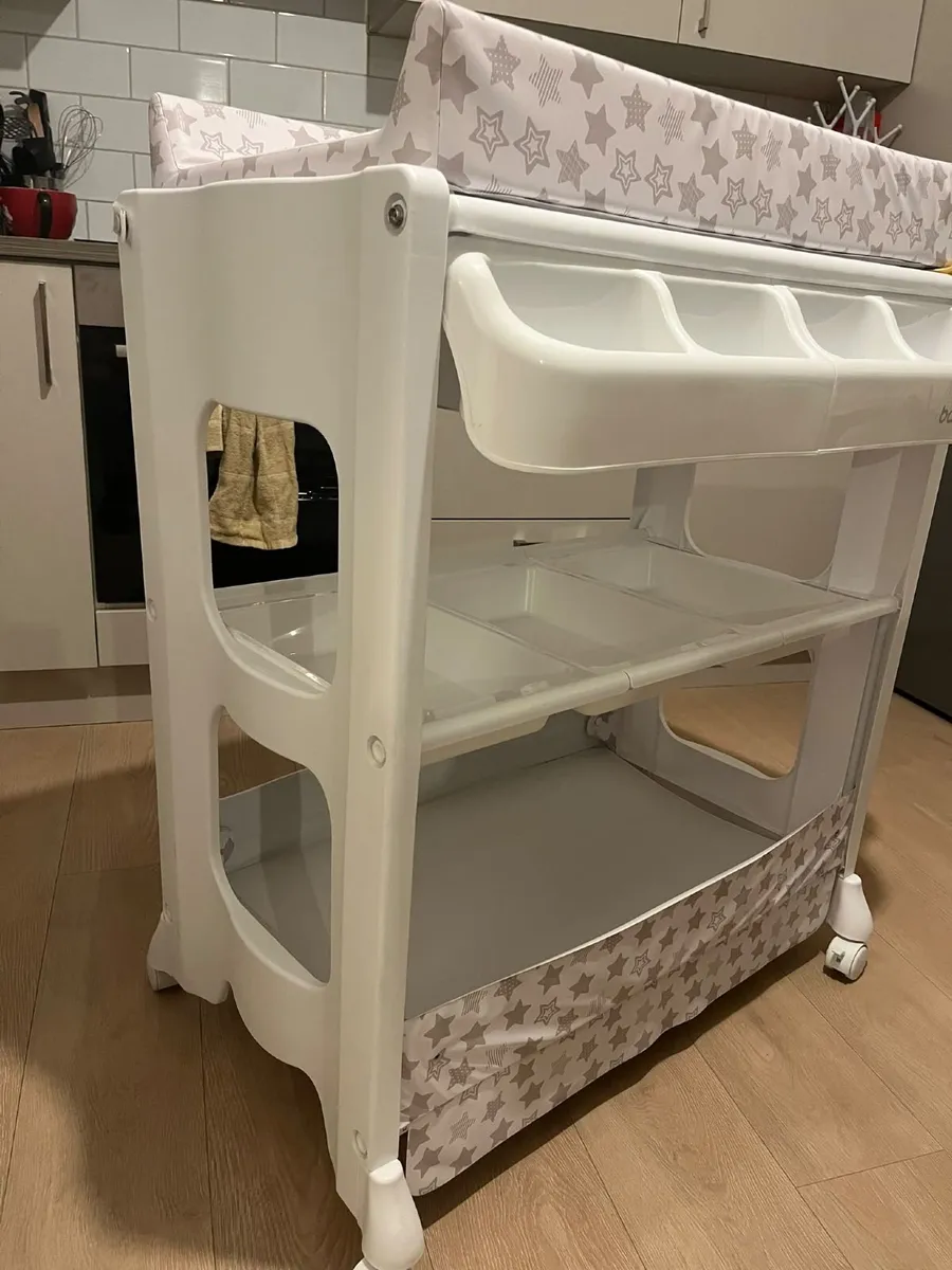 Babylo Changing Table With Bath free delivery - Image 4