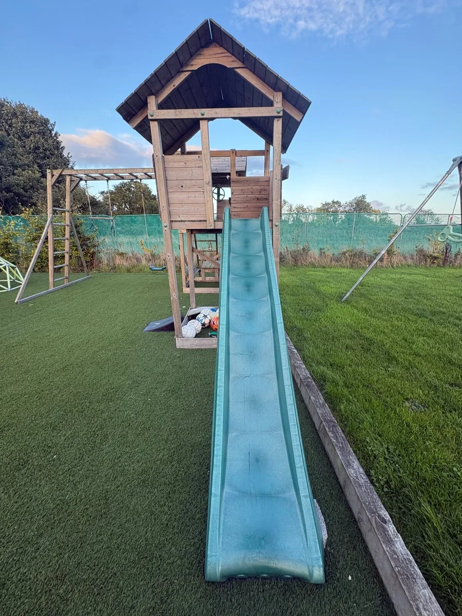 Swings & Play Den - Image 2