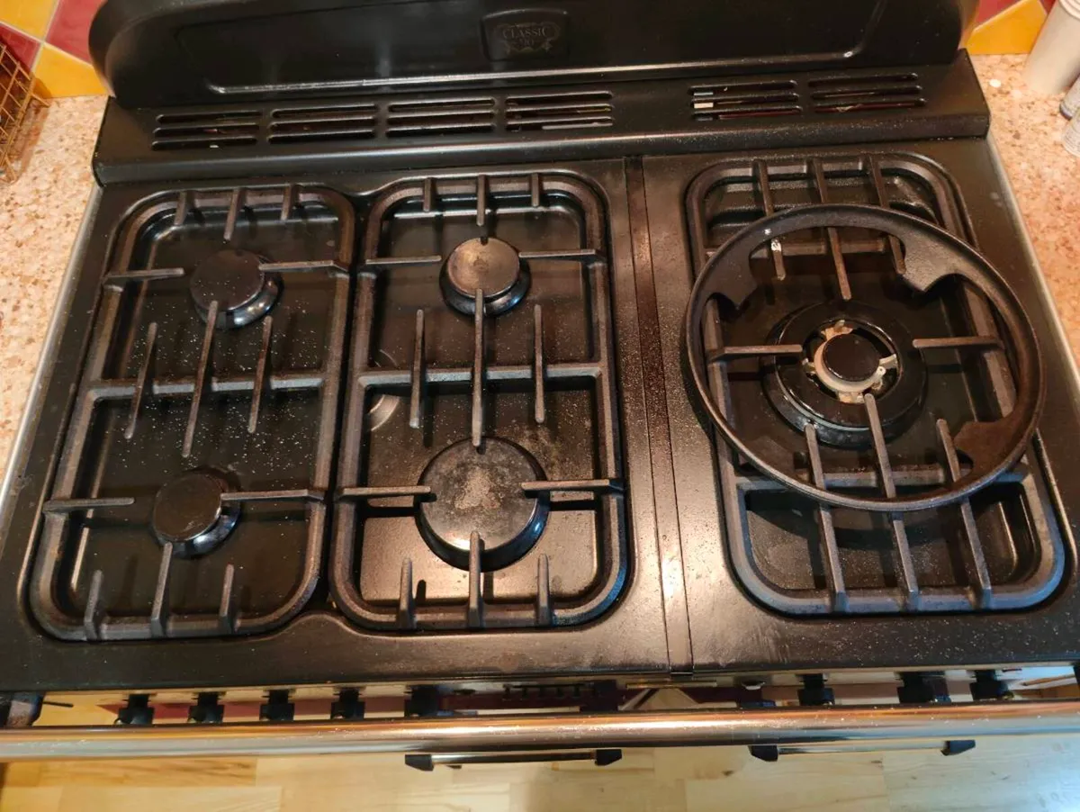 Rangemaster Classic 90 duel-fuel range/cooker - Image 3