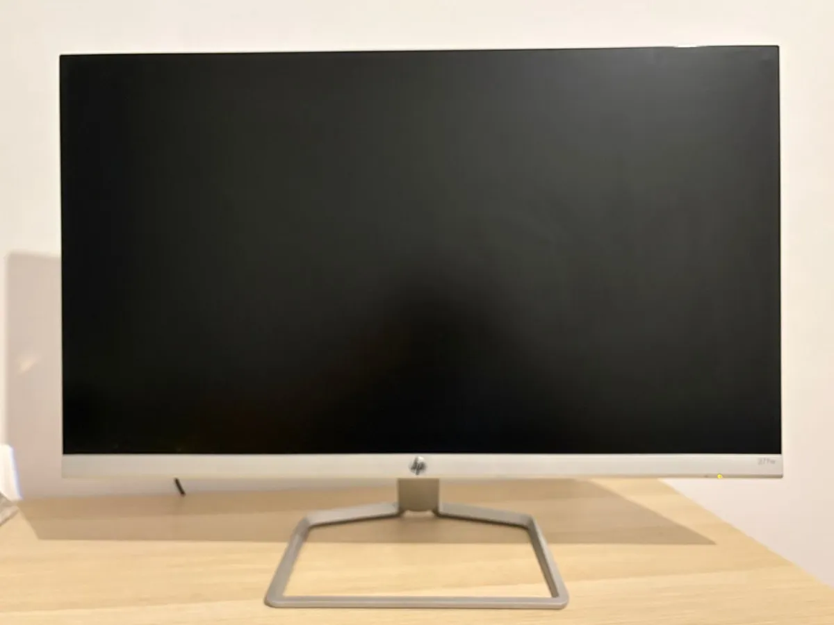 HP 27fw 27-Inch Full HD Monitor – Excellent Condit - Image 2