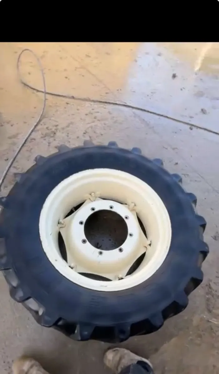 Fiat wheels and tyres - Image 1