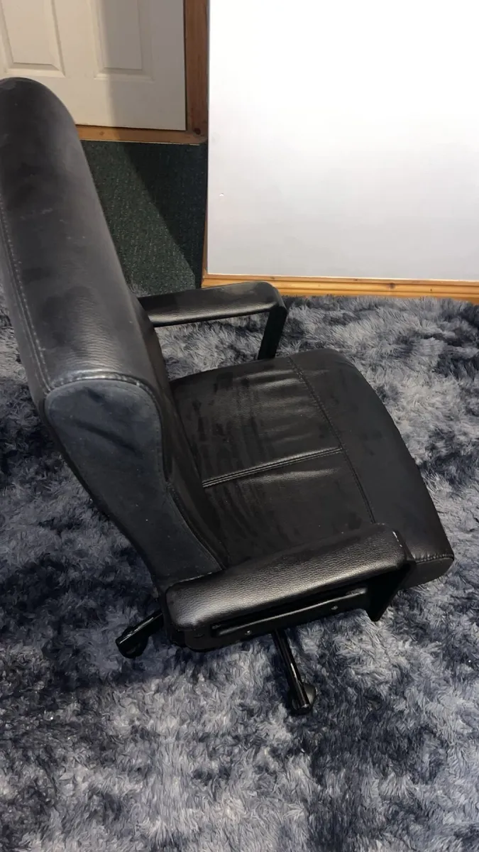 Office chair - Image 2