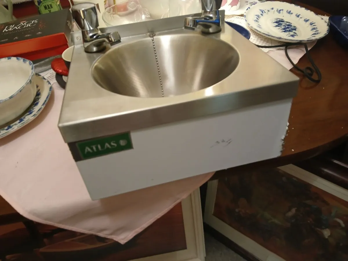Personal sink unit complete delivered - Image 4