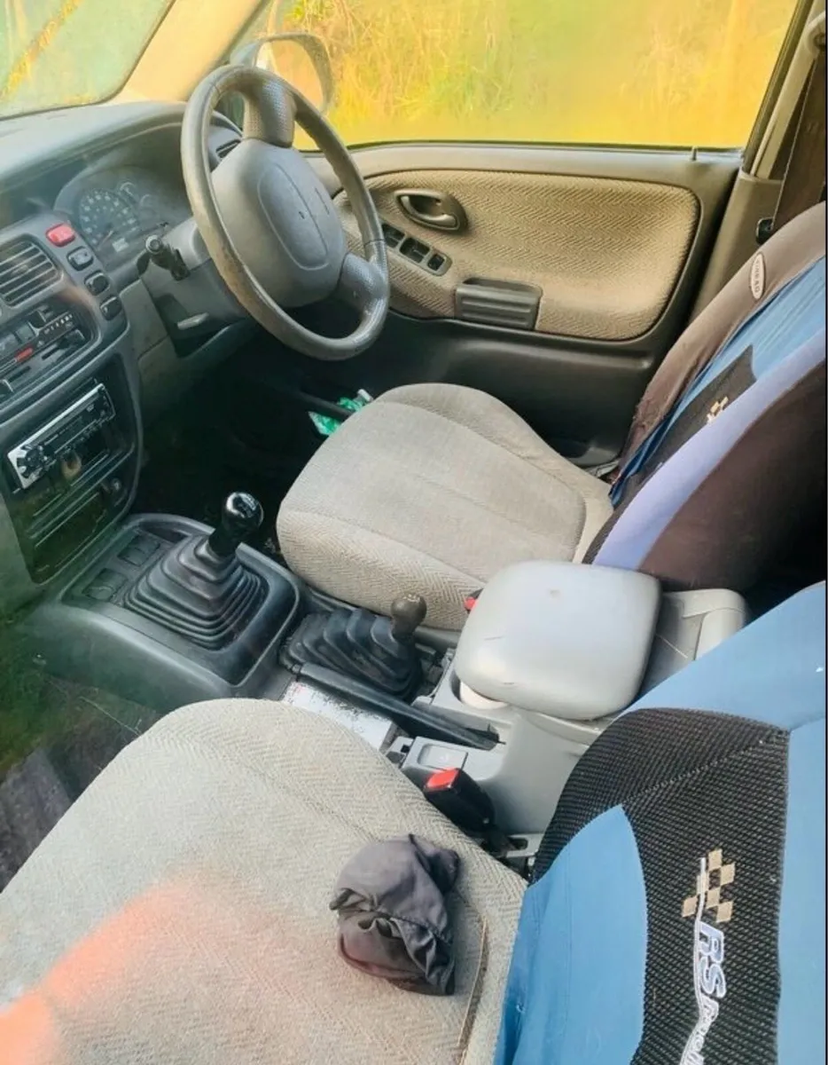 Suzuki grand vitara breaking - Image 4