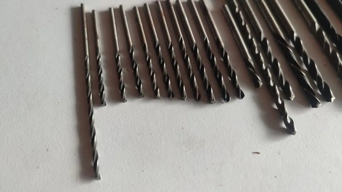 Lot of 32 USSR Metric Twist Drill Bits - Image 3