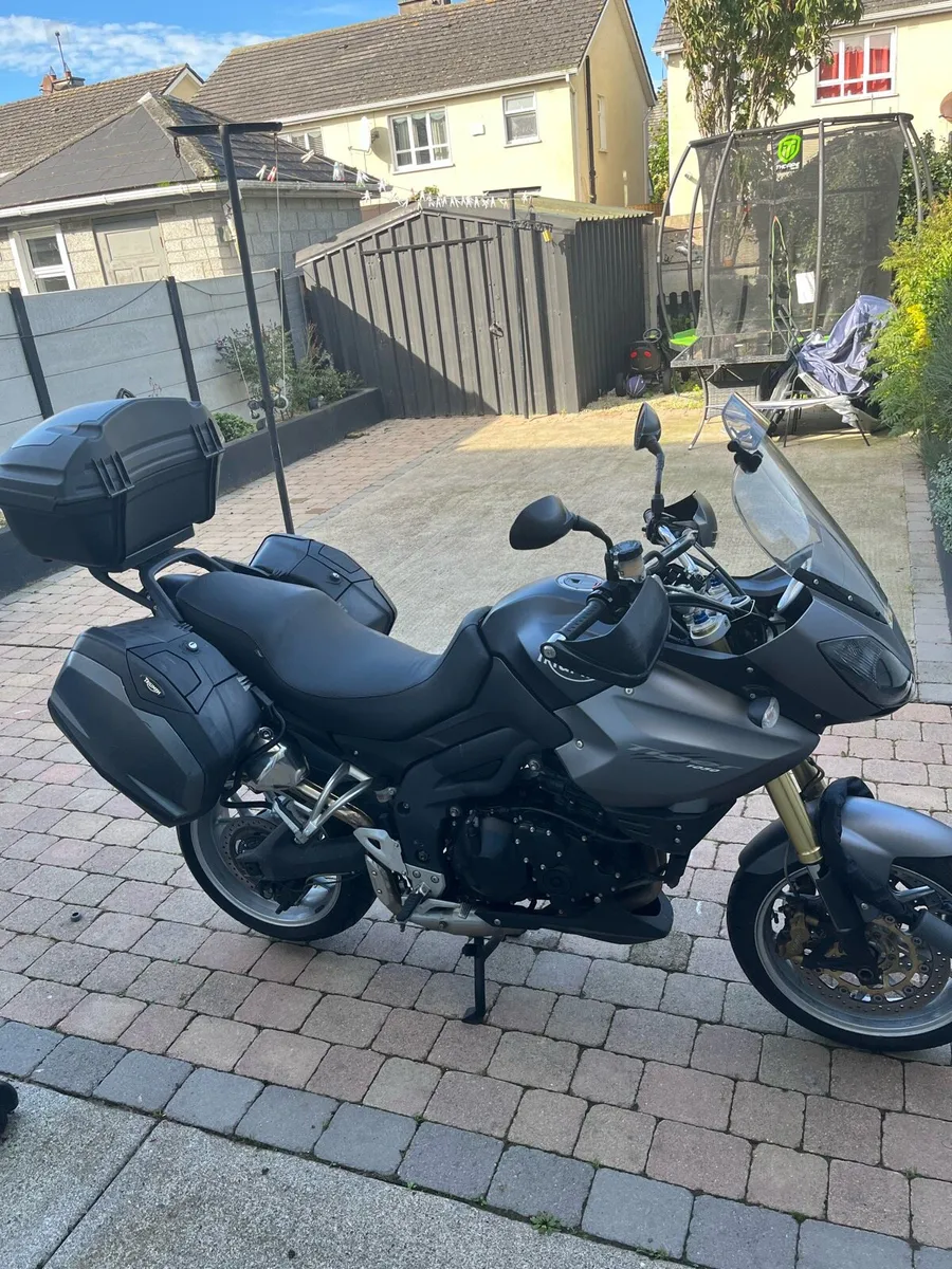 Triumph Tiger 1050cc 2010 - Image 2