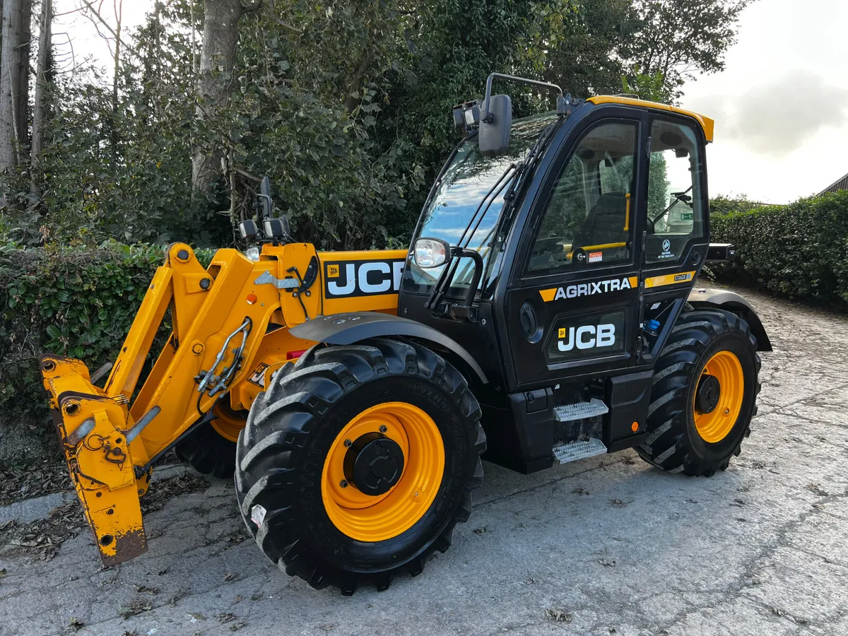 2021 JCB 532-60 Agri - New tyres - Image 1