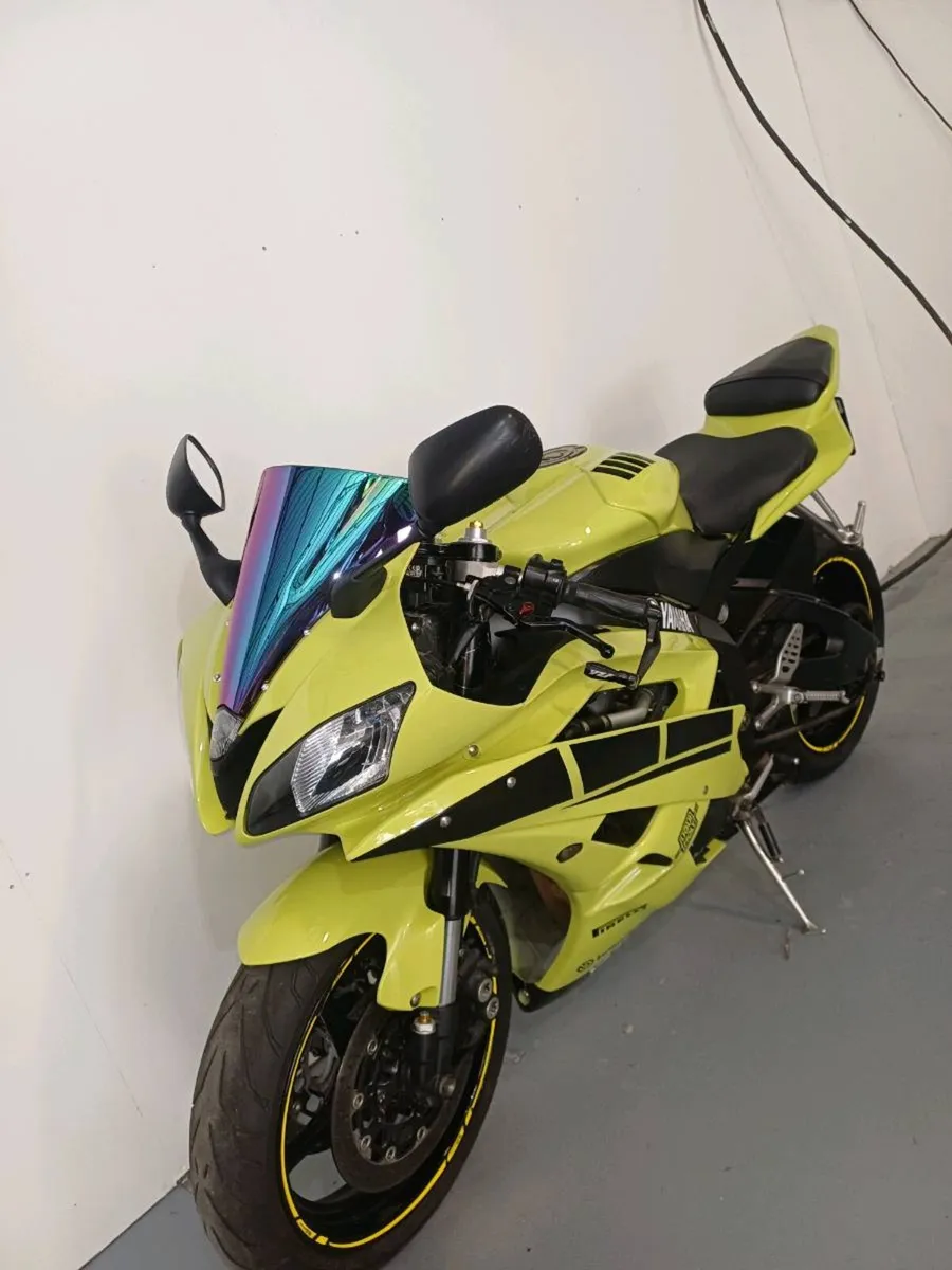 Yamaha R6 - Image 4