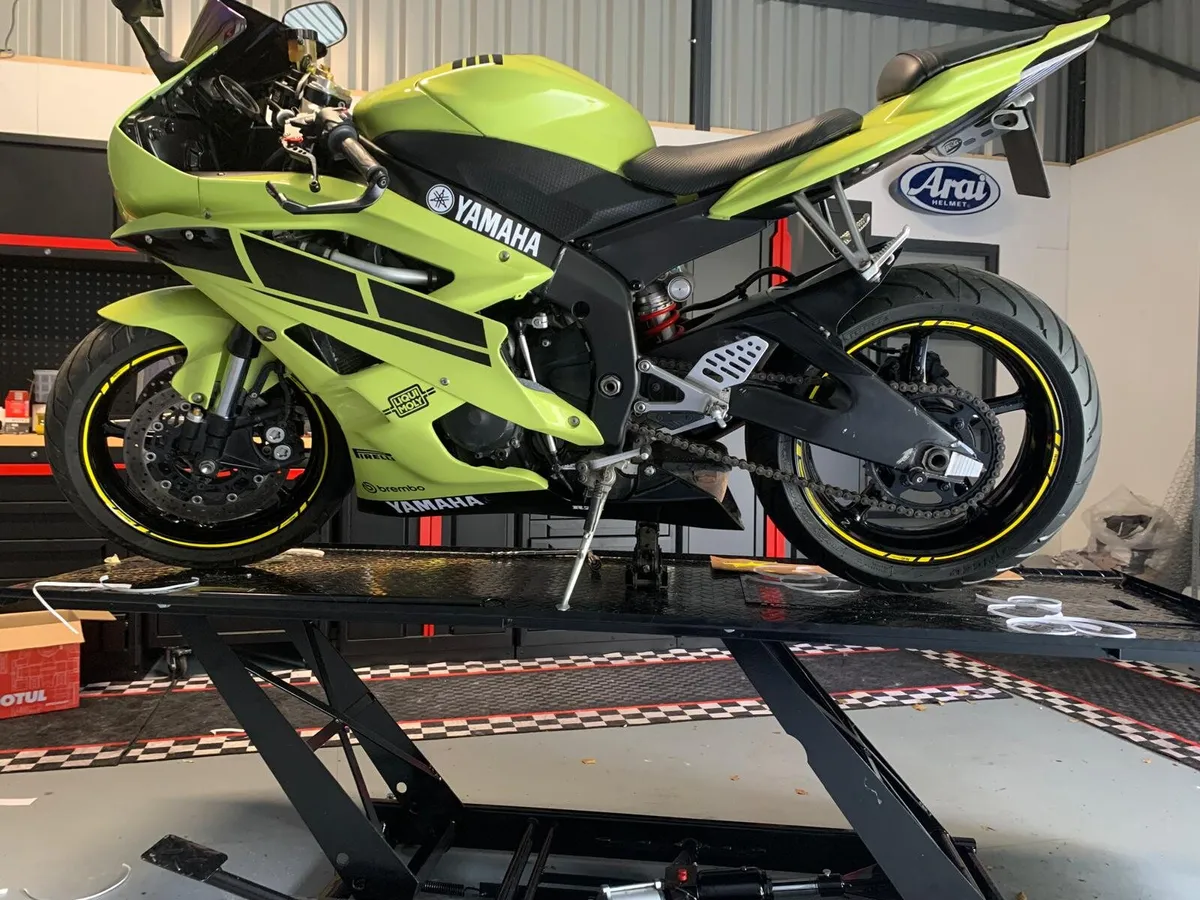Yamaha R6 - Image 2