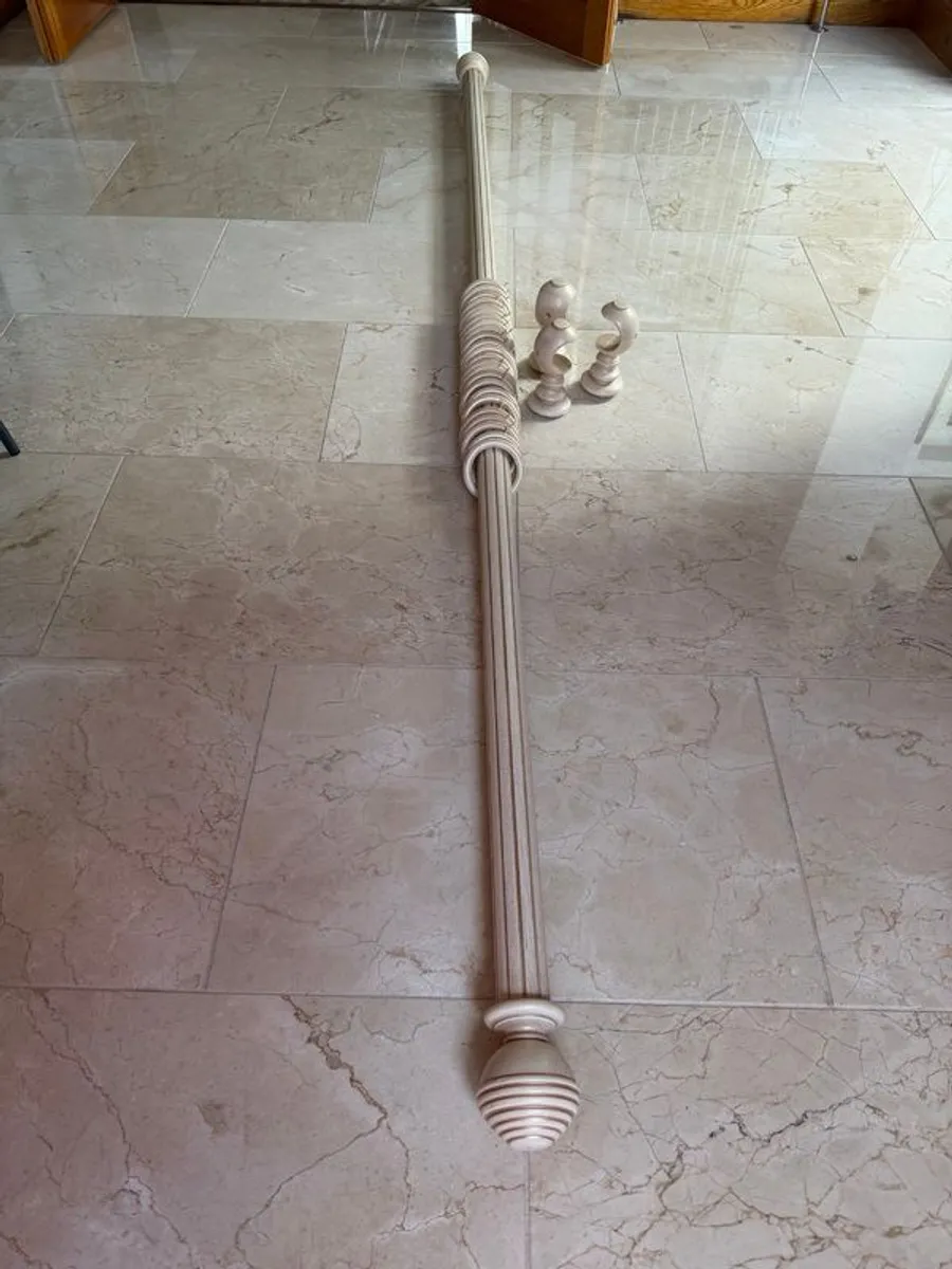 La Royale Cream 240cm Curtain Pole - Image 3