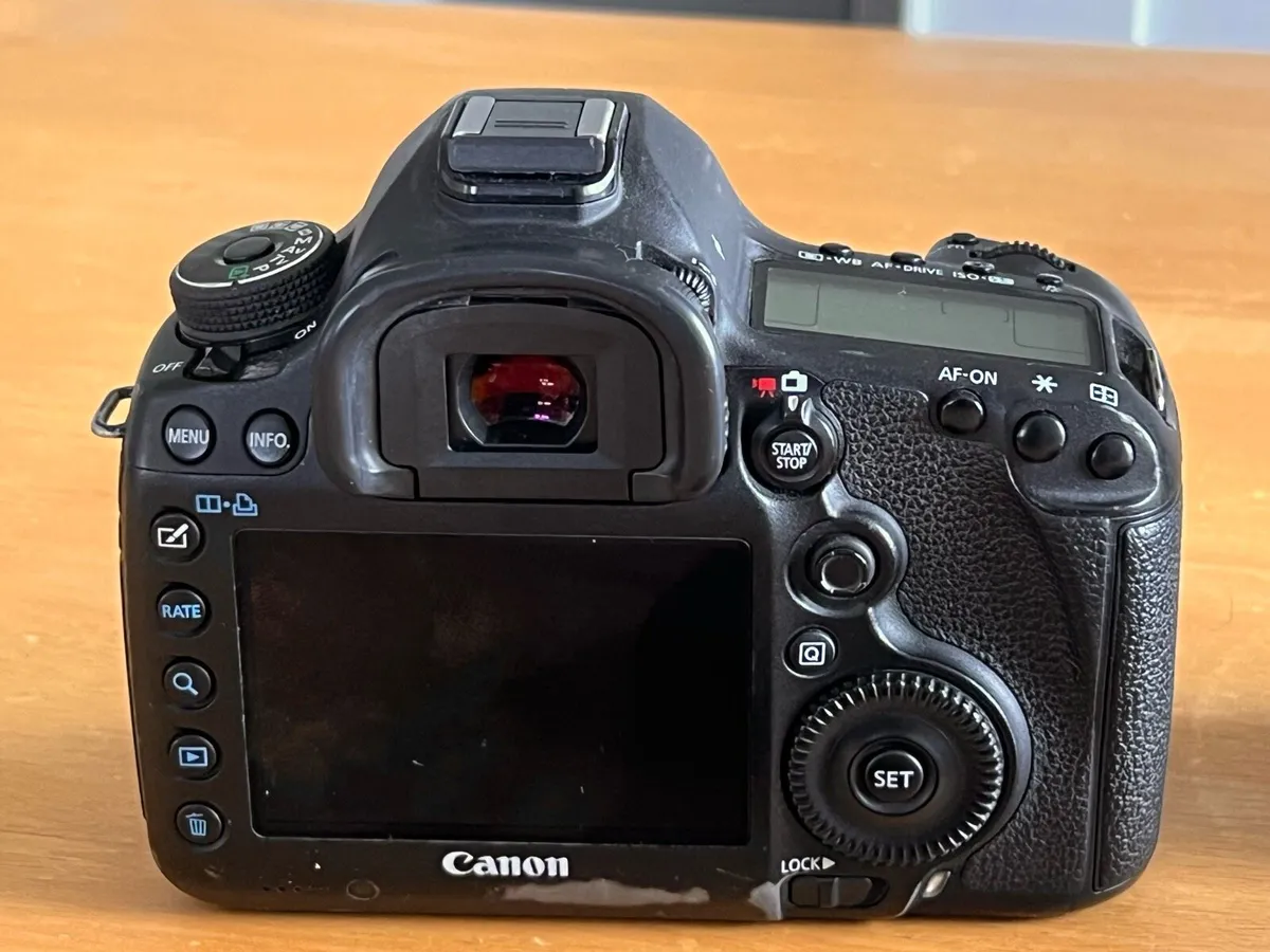 Canon 5D Mark III - Image 2
