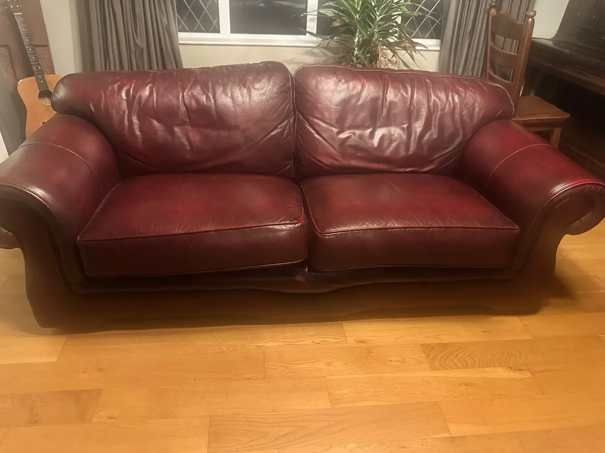 Sofa and two arm chairs - Italian leather - Image 1