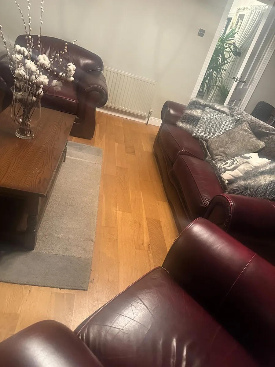 Sofa and two arm chairs - Italian leather - Image 2