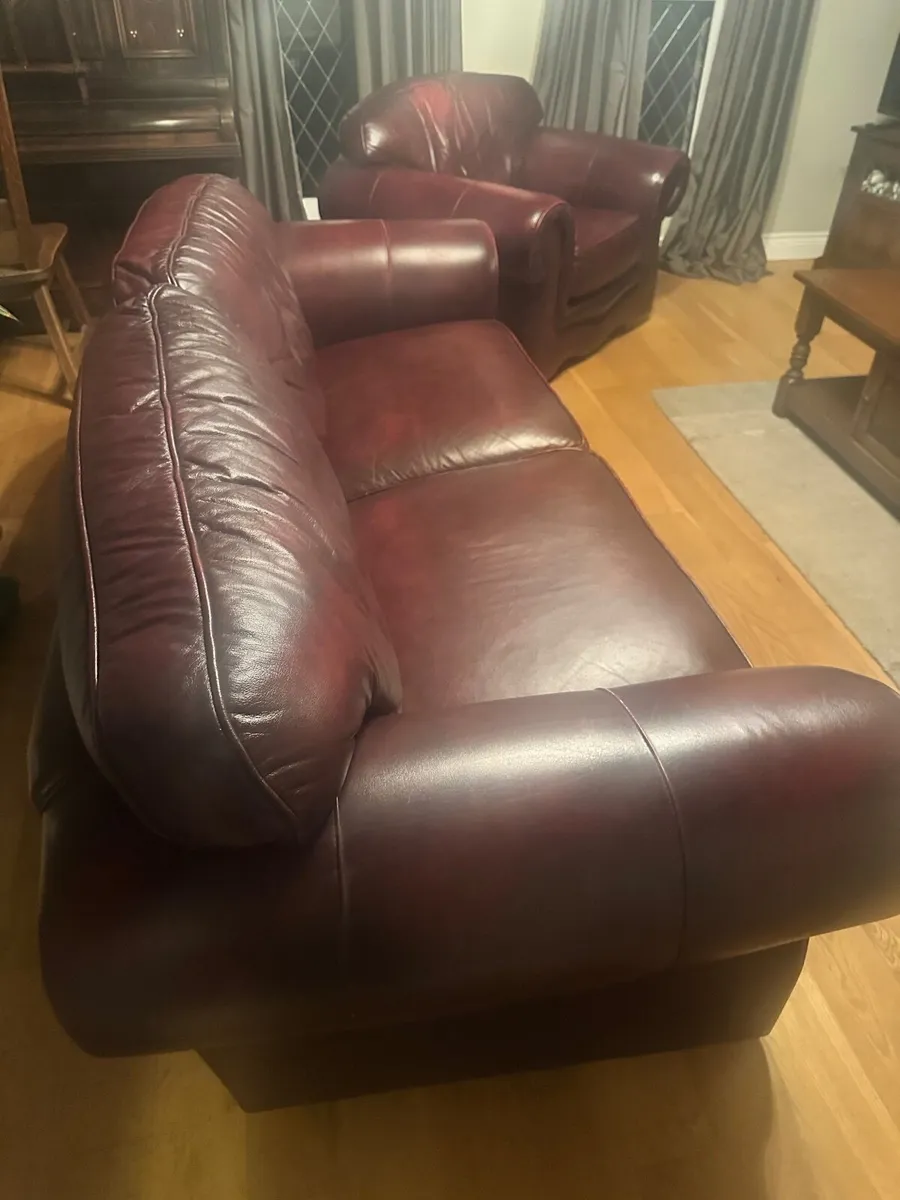 Sofa and two arm chairs - Italian leather - Image 4