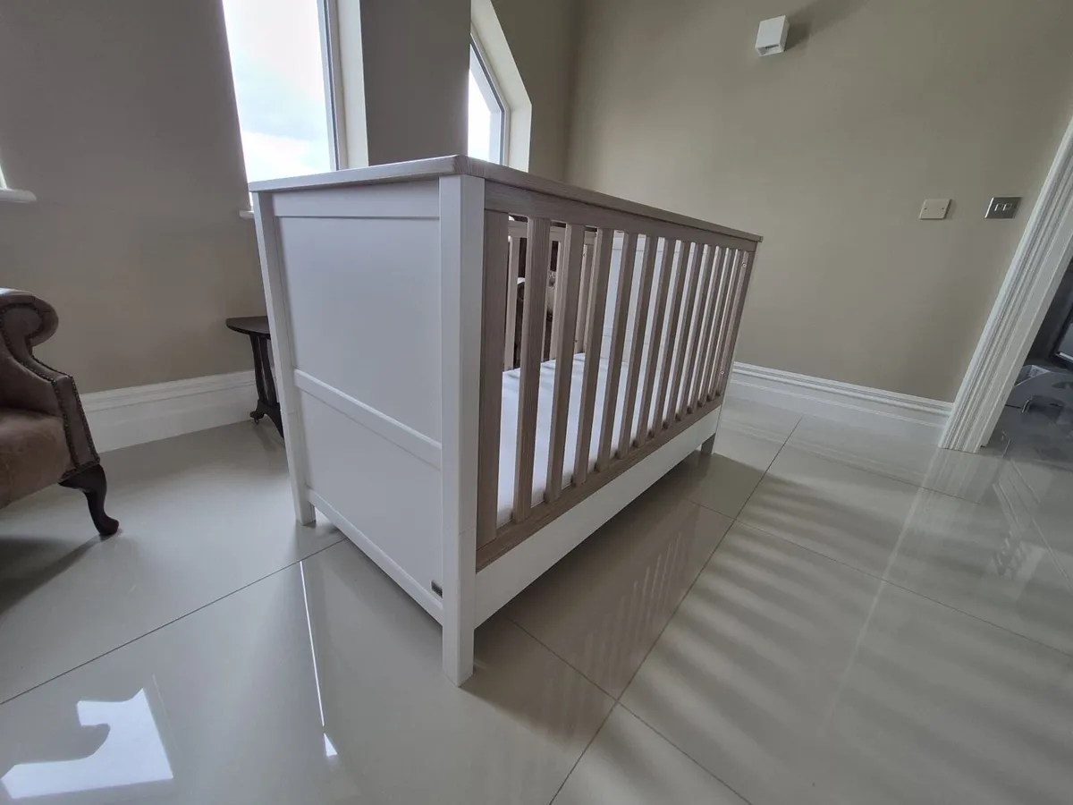 Cot bed - Image 3